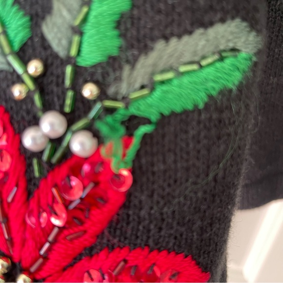 Vintage Victoria Jones Embroidered Poinsettia Embellished Christmas Sweater - Picture 9 of 13
